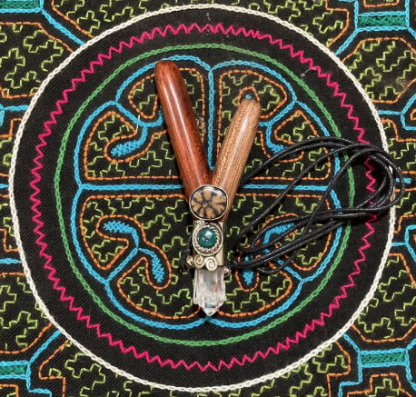 Hapé Kuripe Bloodwood w/Ayahuasca vine and Crystal gem